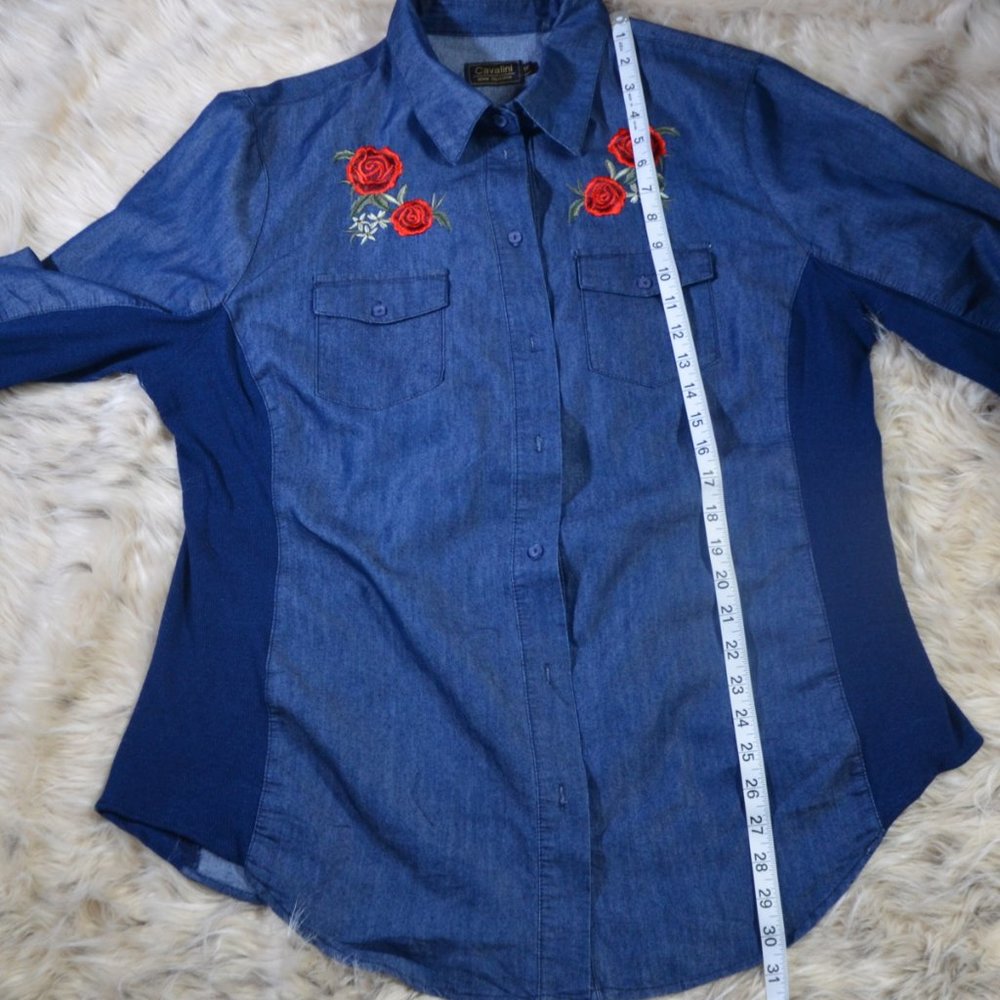 Cavalini Denim Collection Embroidered Top Size 1X - Picture 7 of 8